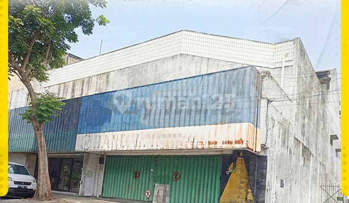 Strategic Shop House on Roadside Near Mangkunegaran Banjarsari Solo