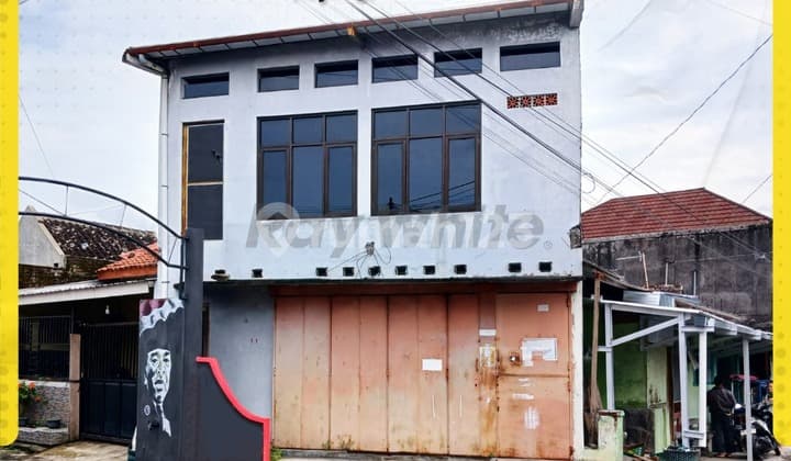 For Sale 2-Story Shophouse Ready to Occupancy Suitable for Business in Pajang Laweyan Solo