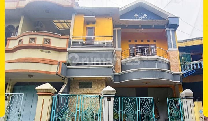 Ready-to-Occupy 4-Bedroom House Near Mangkunegaran Palace Ketelan Solo