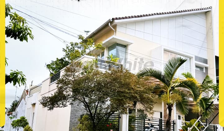 Luxury Cluster House 6 Bedrooms Ready to Occupy in Baturan Colomadu Solo