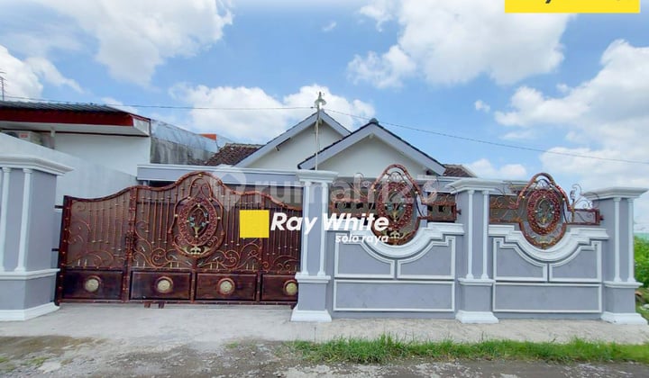 Turun Harga Rumah Elegan 2 Kamar di Kadipiro Banjarsari Solo