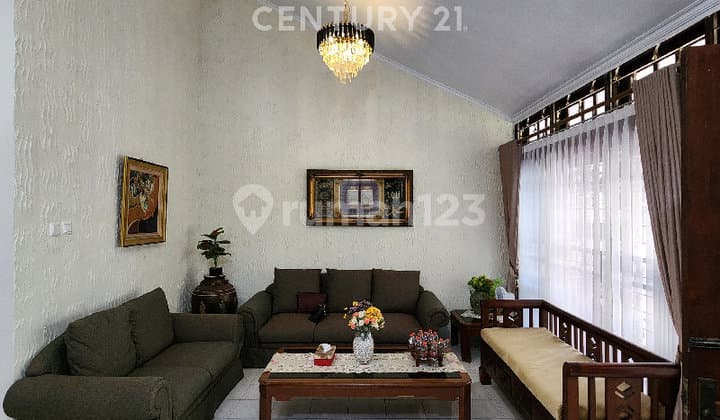 2-Story House Ready to Occupy in Cempaka Putih, Central Jakarta S9110