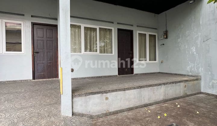 Rumah 2 Lantai Modern Industrial Di Pulomas Jakarta S8916