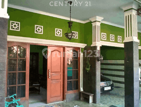 Rumah Tinggal 2 1/2 Lantai Lokasi Strategis Di Kemayoran S9063