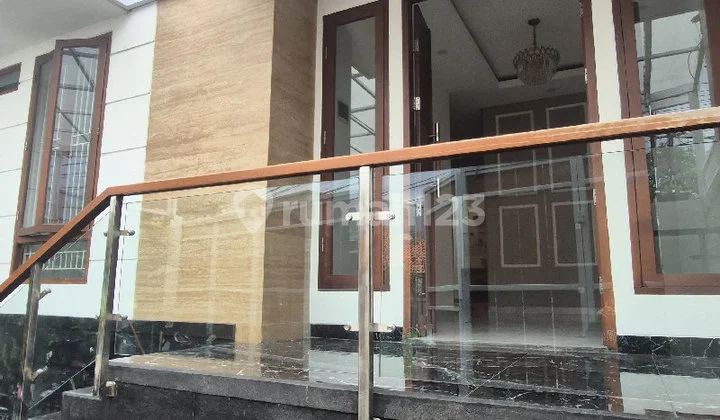 For Sale Modern Minimalist Residential House Ready to Occupy Strategic S9517