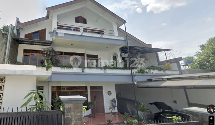 Lelang Murah Rumah Eksklusif Pusat Kota Bandung 2 Lantai