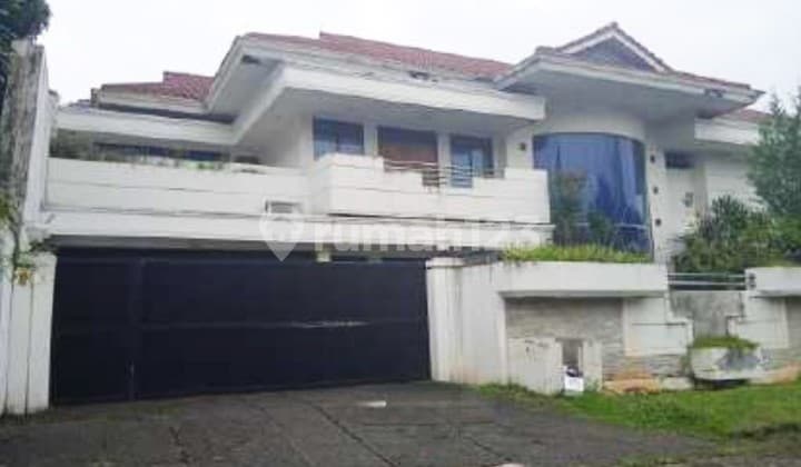 Rumah 2 Lantai di Perumahan Taman Kedoya