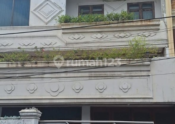 Rumah di Tamansari Jakarta Barat Rumah di Tamansari Jakarta Barat