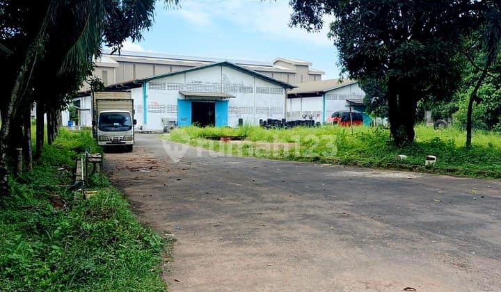 Shoe Factory on Jalan Raya Gunung Putri, Bogor