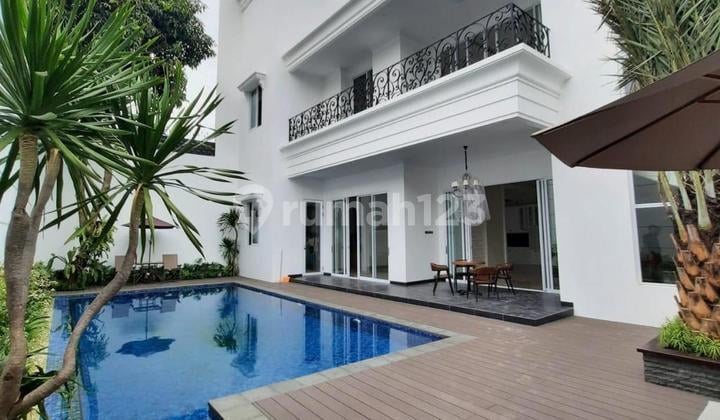 Rumah Mewah Dilengkapi Kolam Renang di Pondok Indah, Jakarta Selatan - Aa