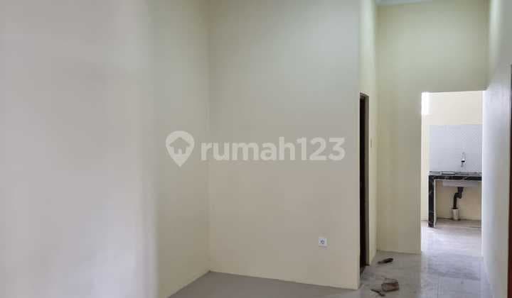 Ready to Occupancy! 2BR House in Gelogor Carik, Close to City Center!