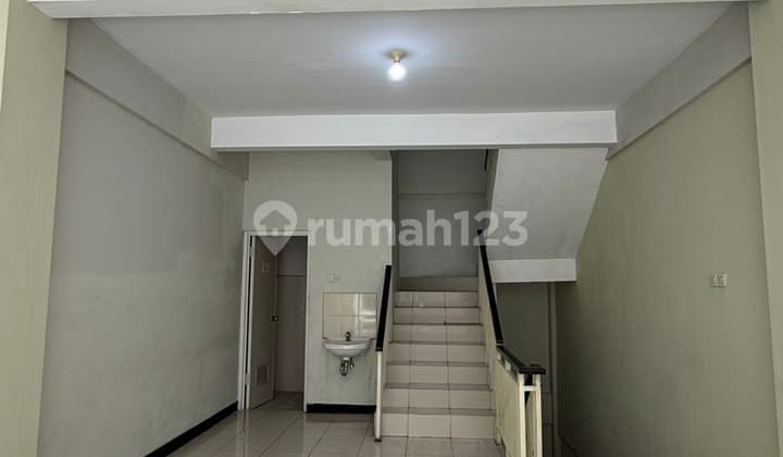 Disewakan Ruko 3 Lantai di Este Square Merr Surabaya Timur