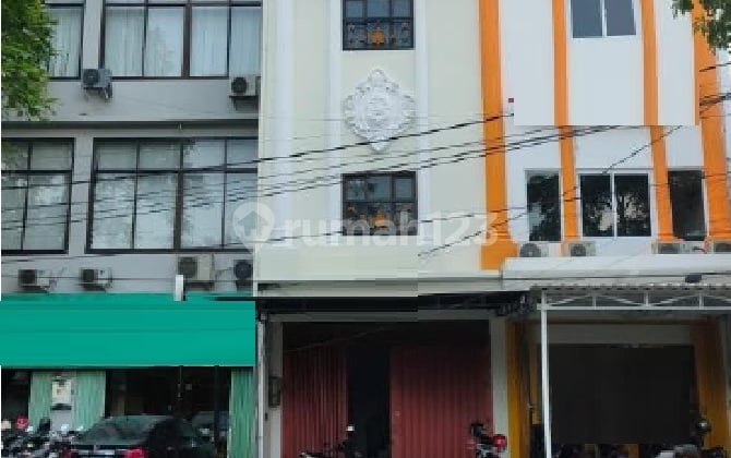 Cheap 3-story Shop House for Rent on Ir Soekarno Street, Surabaya Cheap 3-story Shop House for Rent on Ir Soekarno Street, Surabaya