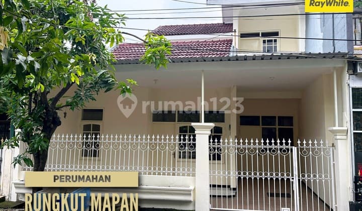 Dijual Rumah SHM di Rungkut Mapan Tengah Surabaya