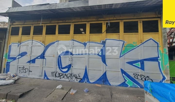 Disewakan Ruko Strategis di Jalan Kalibutuh Surabaya Pusat