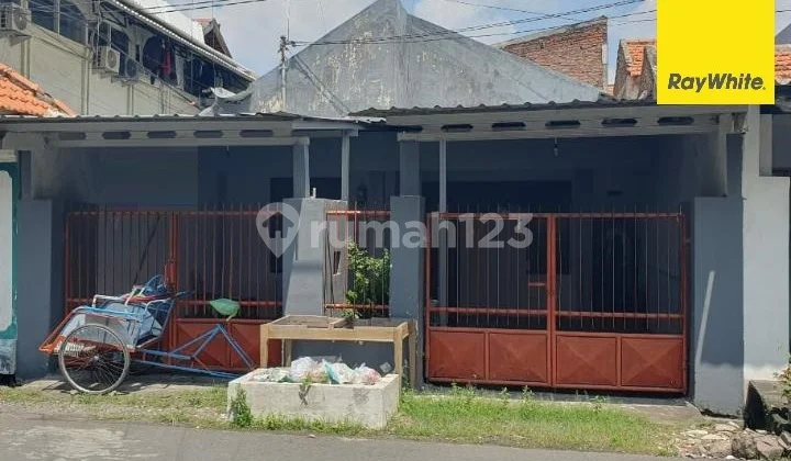 Dijual Rumah di Jalan Bratang Binangun Surabaya Dijual Rumah di Jalan Bratang Binangun Surabaya