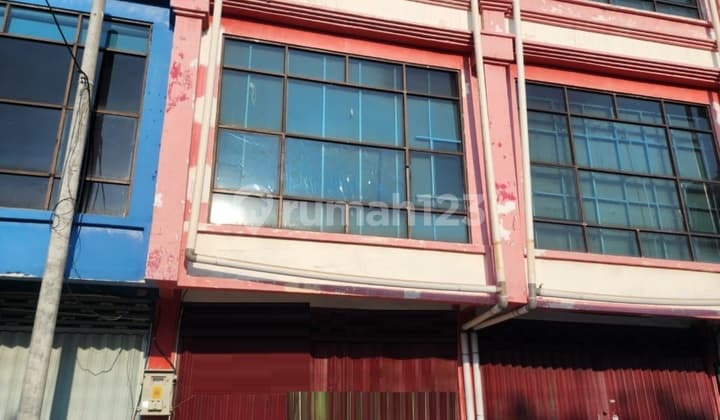 Rental Shop House in Rungkut Megah Raya, East Surabaya