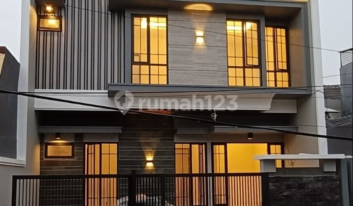 Dijual Rumah 2 Lantai di Wisma Permai Barat Surabaya