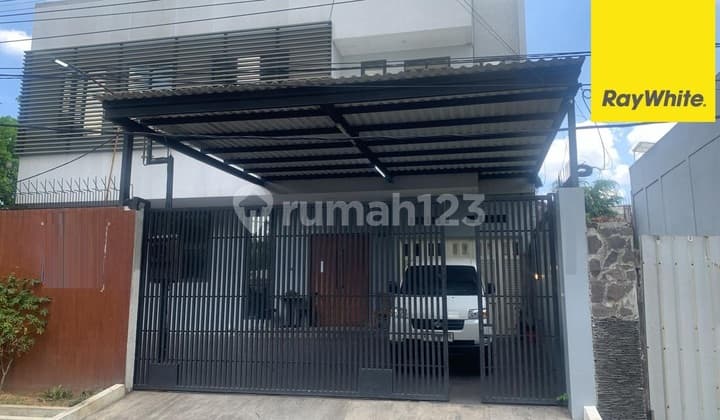 Dijual Rumah 3 lantai di Jl Bukit Barisan Sawahan Surabaya Pusat