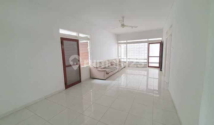 Disewakan Rumah Siap Huni di Darmo Permai Selatan Surabaya