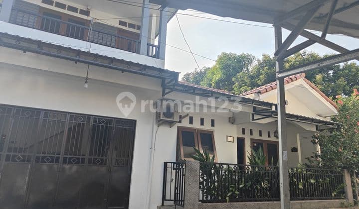 Jual Cepat! Rumah Tinggal 2 Lantai dan Kontrakan 5 Pintu Terisi Penuh di Cibubur, Jakarta Timur
