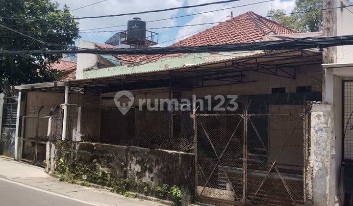 Old House Land Calculation Strategic Location in Kebon Kacang - Central Jakarta