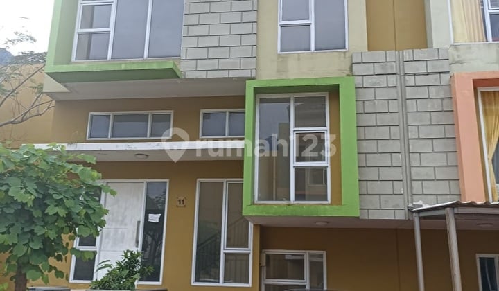 Rumah Asri 2 Lantai Siap Huni di Gading Serpong, Tangerang