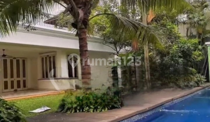 Rumah Modern Classic Dekat Rumah Presiden Prabowo, Kebayoran Baru Jakarta Selatan