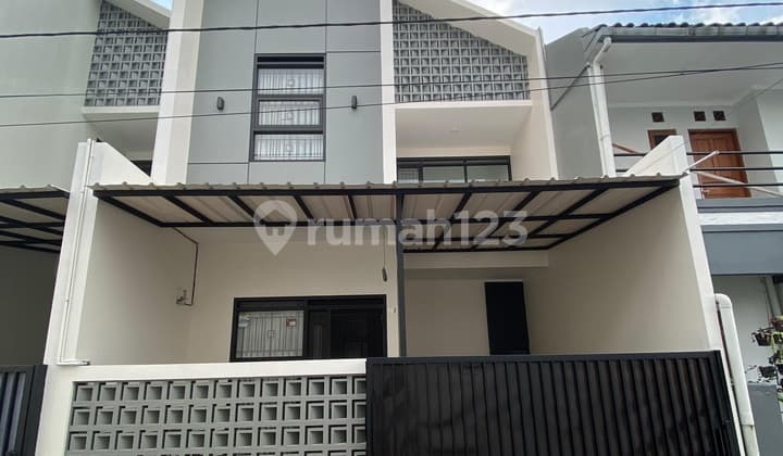 Di Jual Rumah Baru Modern Minimalis di Margahayu Raya
