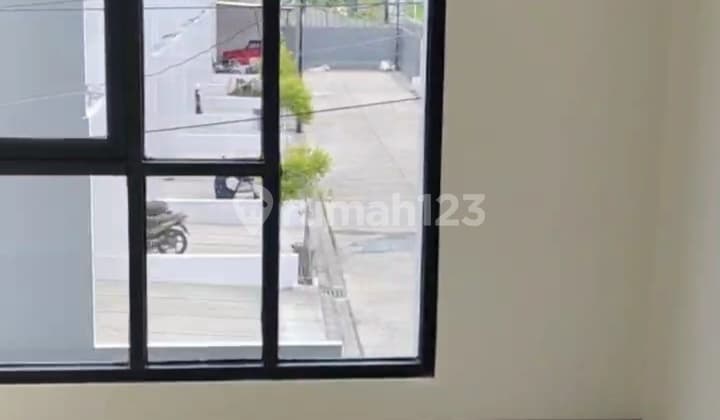 Disewakan Rumah Baru 2 Lantai di Gland Ciwastra