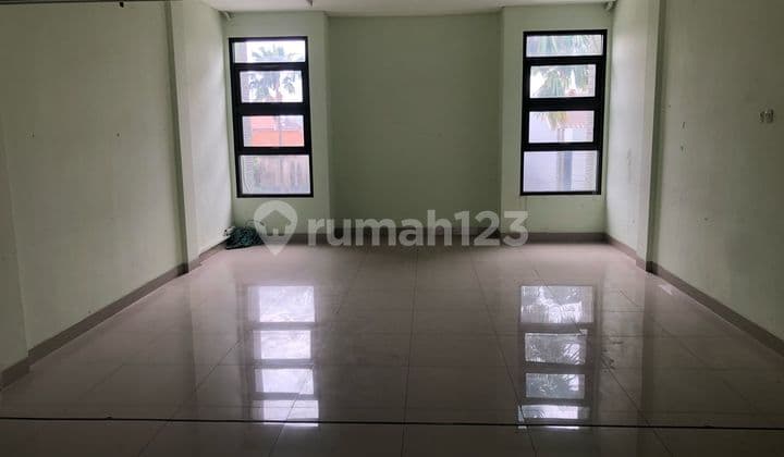 Disewakan Ruko 3 Lantai Siap Huni Strategis di Batununggal