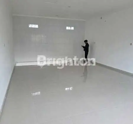 For Rent, Strategic Shop House Near the City, Suitable for Business, 2-Story Shop House