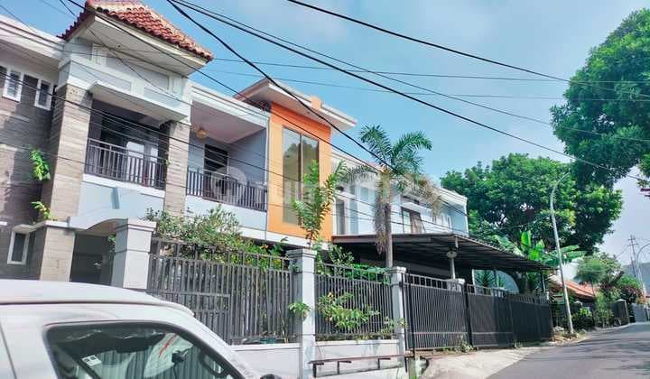Dijual Kosan Aktip Tubagus Ismail Investasi Yang Terus Ngalir Tiap Bulan SHM 936.0 m² di Cigadung Kost