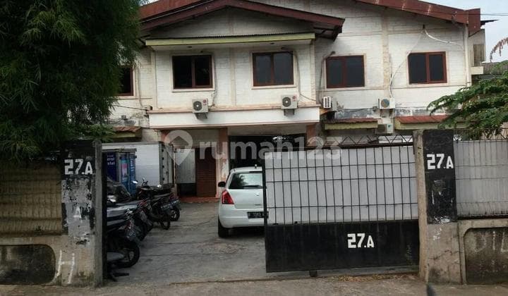 Gudang di Kebon Jeruk, Jakarta Barat