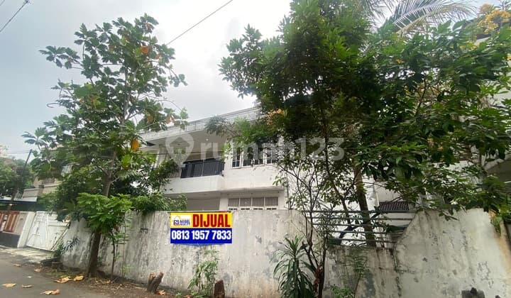 di Perumahan Kedoya, Cluster Kedoya Azalea, Kebon Jeruk, Jakarta Barat, Jakarta Barat