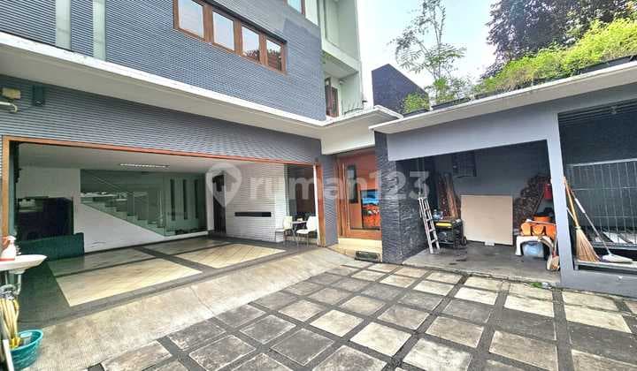 Rumah Minimalis 3 Lantai di Rawamangun Jakarta Timur