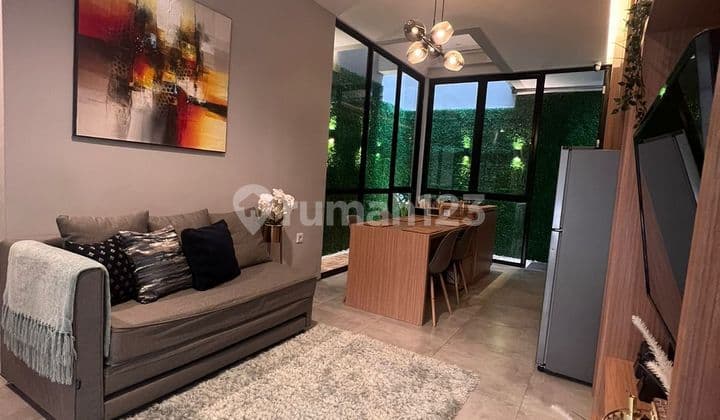 Rumah Estetik Full Furnished di Cluster Grand Wisata Bekasi