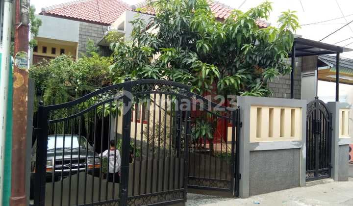 Rumah 3 Lantai di Tanjung Barat Jagakarsa Jakarta Selatan