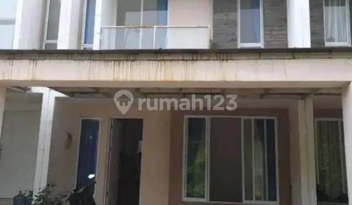 Disewakan Murah Rumah 2 Lantai Bagus dan Bersih