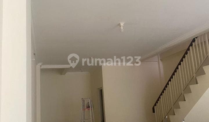 Disewaka Ruko 4 Lantai Siap Huni Pinggir Jalan Raya