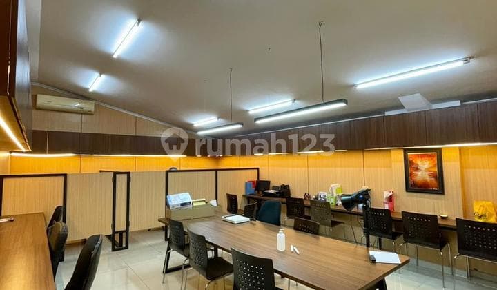 Disewakan Gudang 3 Lantai Full Furnished Bagus