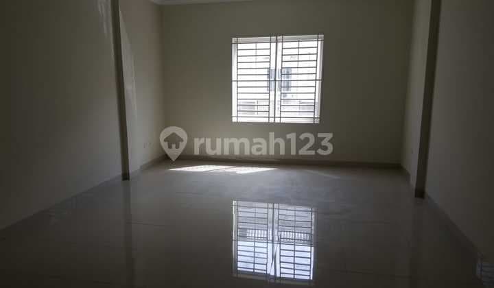 Disewakan Ruko 4 Lantai Khusus untuk Kantor