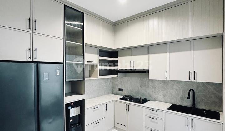 Turun Harga Lagi Rumah Regency Melati Mas Semi. Furnished