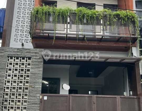 Rumah Paku Jaya Permai - Tangerang Selatan