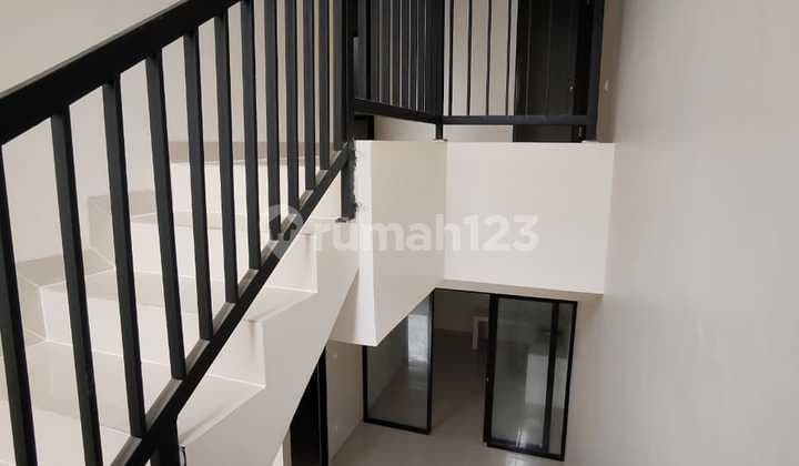 Rumah Baru 2 Lantai Sektor Gading Serpong Bonus Ac