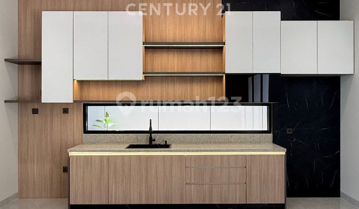 Rumah Mewah Siap Huni Di Summer Bliss Lippo Cikarang Furnished