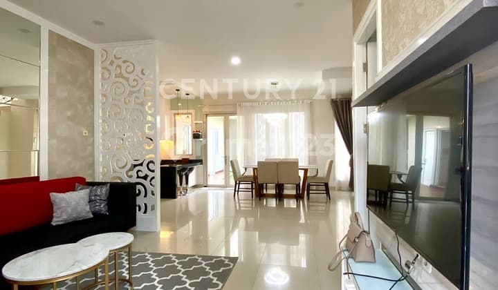Rumah Mewah di Vassa Terace Lippo Cikarang