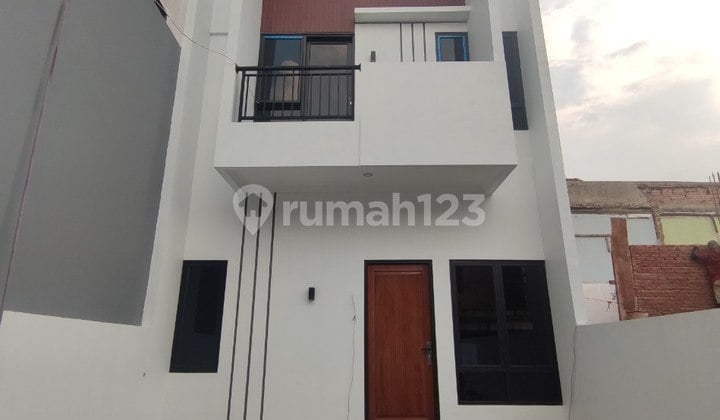 Rumah Murah Bata Merah Dekat Mall Graha Cijantung Jakarta Timur