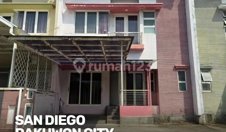 Rumah Terawat Harga Under Market Pakuwon City San Diego