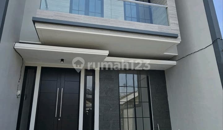 Rumah Baru Gress Manyar Kertoadi / Kerta Adi, Dekat Mall dan Kampus